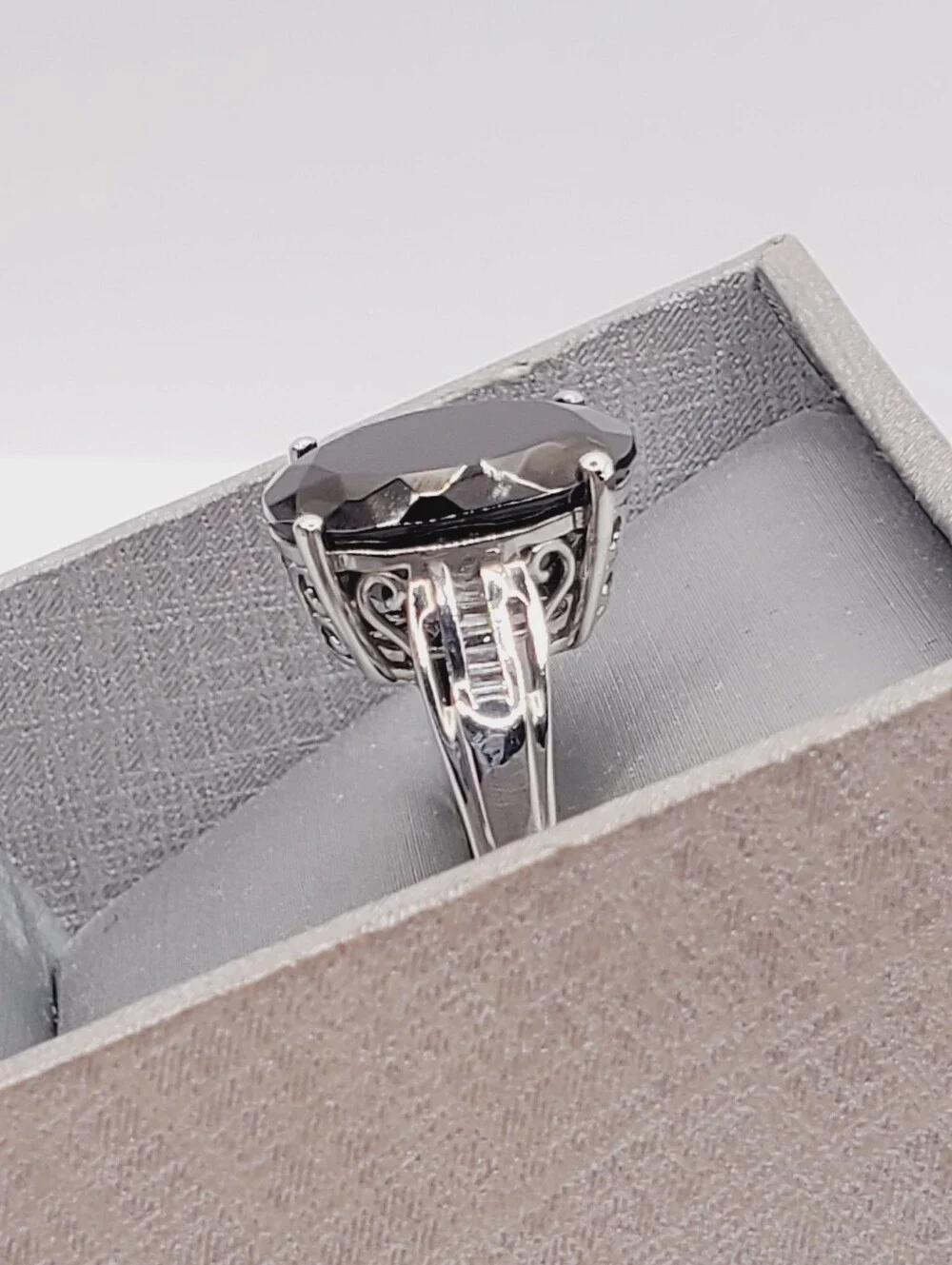 Oval Elite Shungite & White Topaz Platinum | 925 Sterling Silver Ring